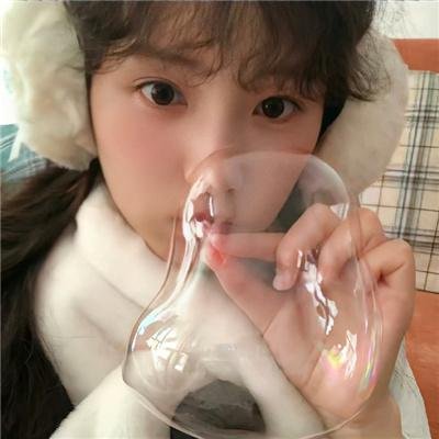 老师！是裂口女！